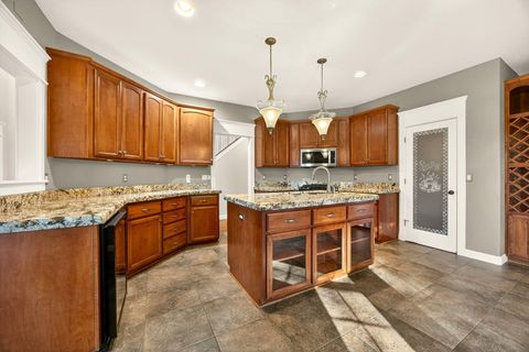 Tiny photo for 4102 Hidden Valley Court, Medford, OR 97504 (MLS # 220214080)