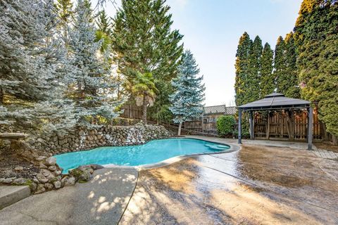 Tiny photo for 4102 Hidden Valley Court, Medford, OR 97504 (MLS # 220214080)