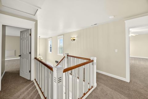 Tiny photo for 4102 Hidden Valley Court, Medford, OR 97504 (MLS # 220214080)