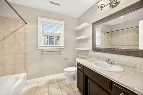 Tiny photo for 4102 Hidden Valley Court, Medford, OR 97504 (MLS # 220214080)