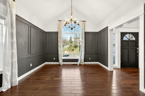 Tiny photo for 4102 Hidden Valley Court, Medford, OR 97504 (MLS # 220214080)