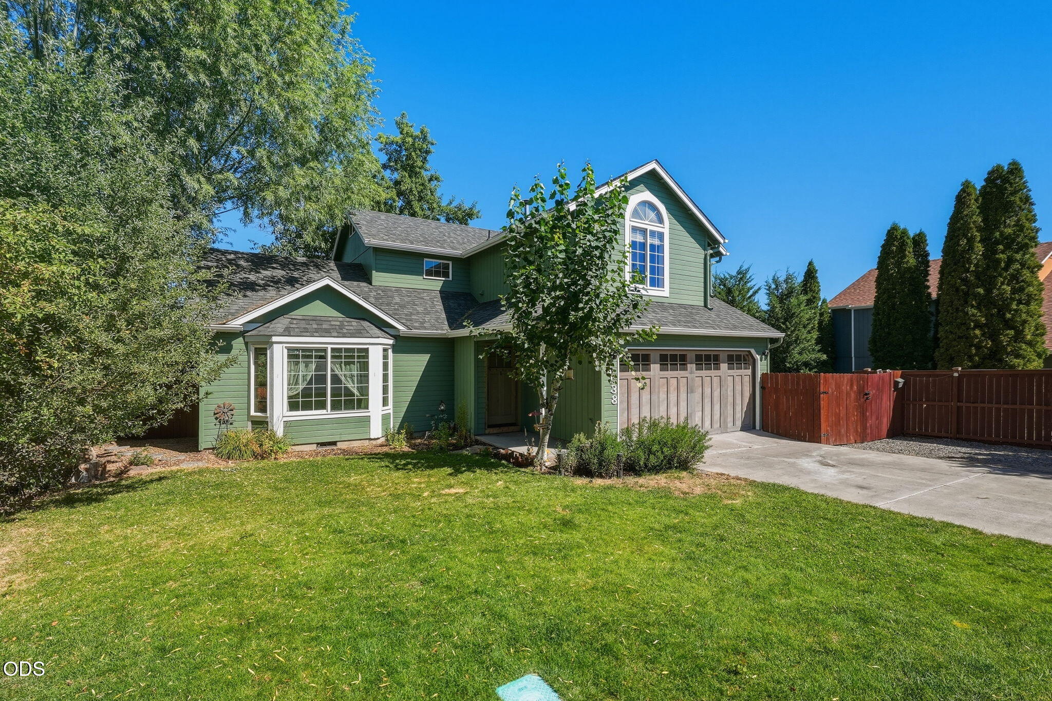 3138 NE Richmond Court