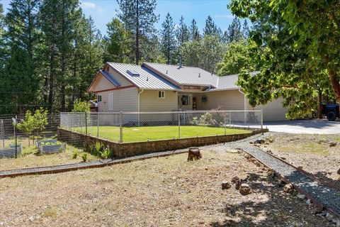 Tiny photo for 8081 W Evans Creek Road, Rogue River, OR 97537 (MLS # 220217338)