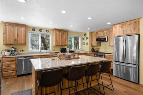 Tiny photo for 8081 W Evans Creek Road, Rogue River, OR 97537 (MLS # 220217338)