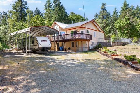 Tiny photo for 8081 W Evans Creek Road, Rogue River, OR 97537 (MLS # 220217338)