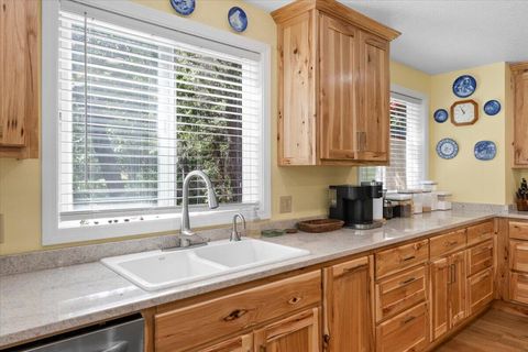 Tiny photo for 8081 W Evans Creek Road, Rogue River, OR 97537 (MLS # 220217338)