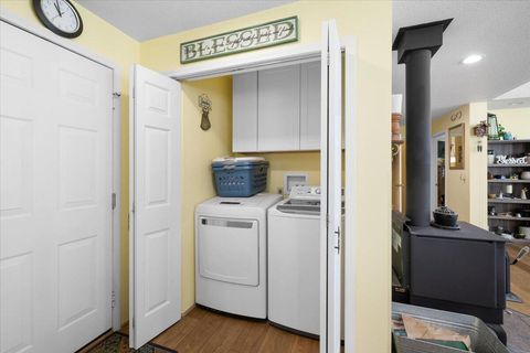 Tiny photo for 8081 W Evans Creek Road, Rogue River, OR 97537 (MLS # 220217338)