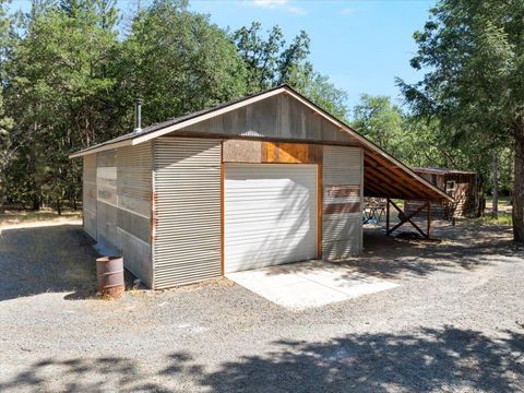 Tiny photo for 8081 W Evans Creek Road, Rogue River, OR 97537 (MLS # 220217338)