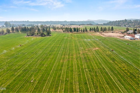 Tiny photo for 8450 NE 1st Street, Terrebonne, OR 97760 (MLS # 220227100)
