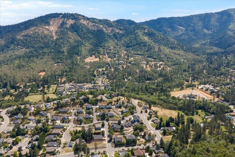 Tiny photo for 2391 Robertson Crest CRST, Grants Pass, OR 97527 (MLS # 220222838)