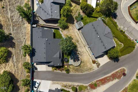 Tiny photo for 2391 Robertson Crest CRST, Grants Pass, OR 97527 (MLS # 220222838)