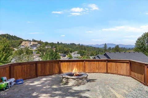 Tiny photo for 2391 Robertson Crest CRST, Grants Pass, OR 97527 (MLS # 220222838)