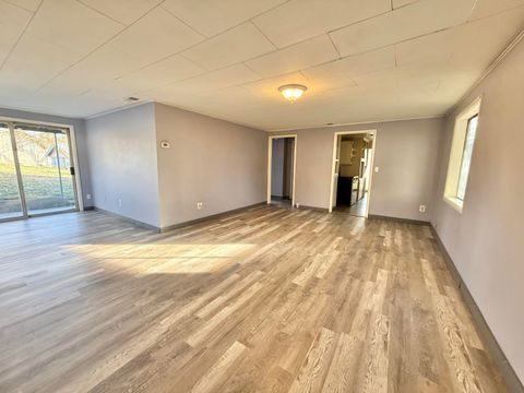 Tiny photo for 308 Lytton Street, Klamath Falls, OR 97601 (MLS # 220214986)