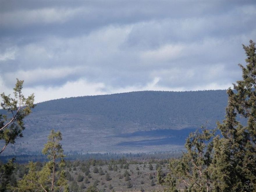 Nice lot located in an area of nice homes. Come build your dream home. Priced to sell quick! Located off a paved road. Water and power at the road.