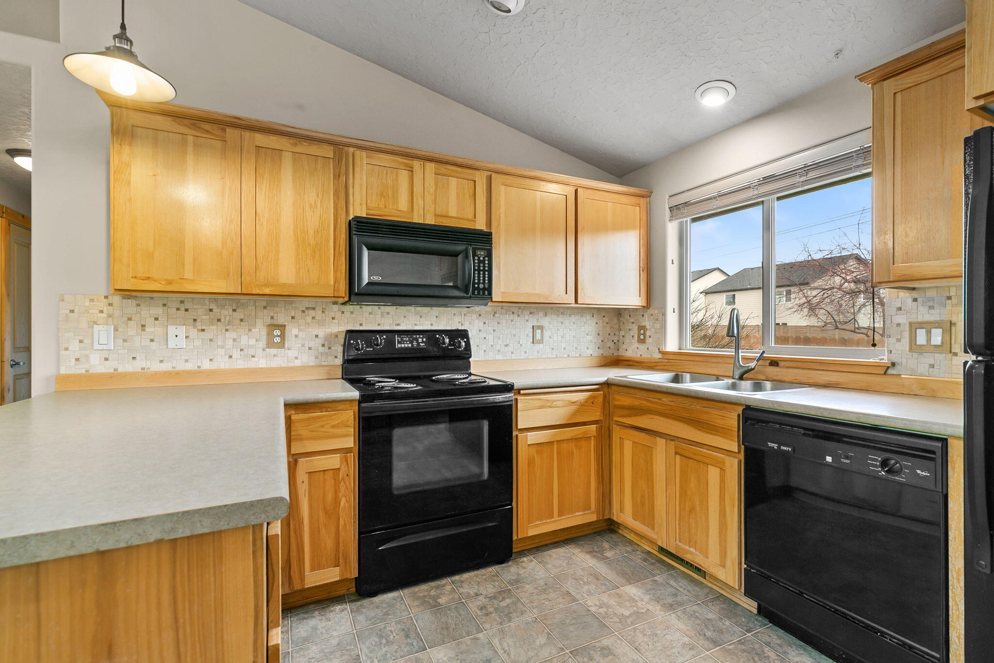 Paulina Peaks - Residential