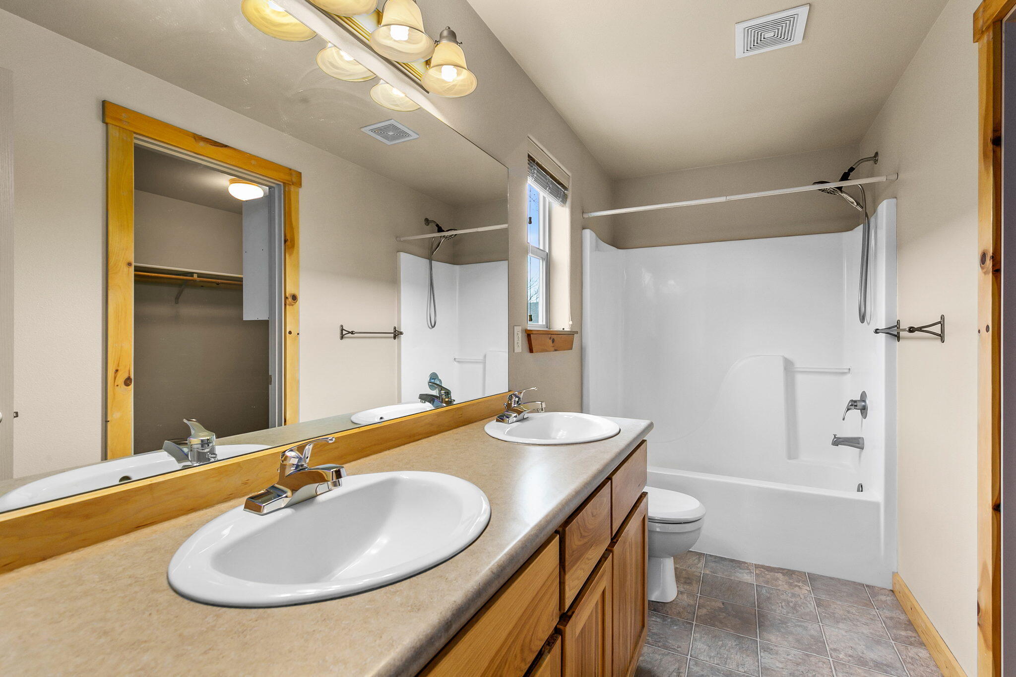 Paulina Peaks - Residential