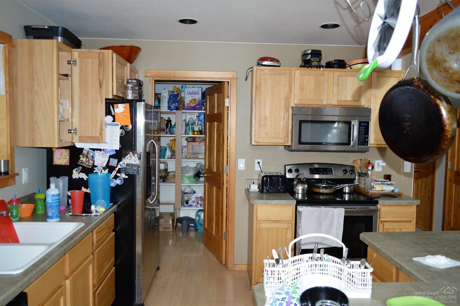 Pinewood Country Est - Residential