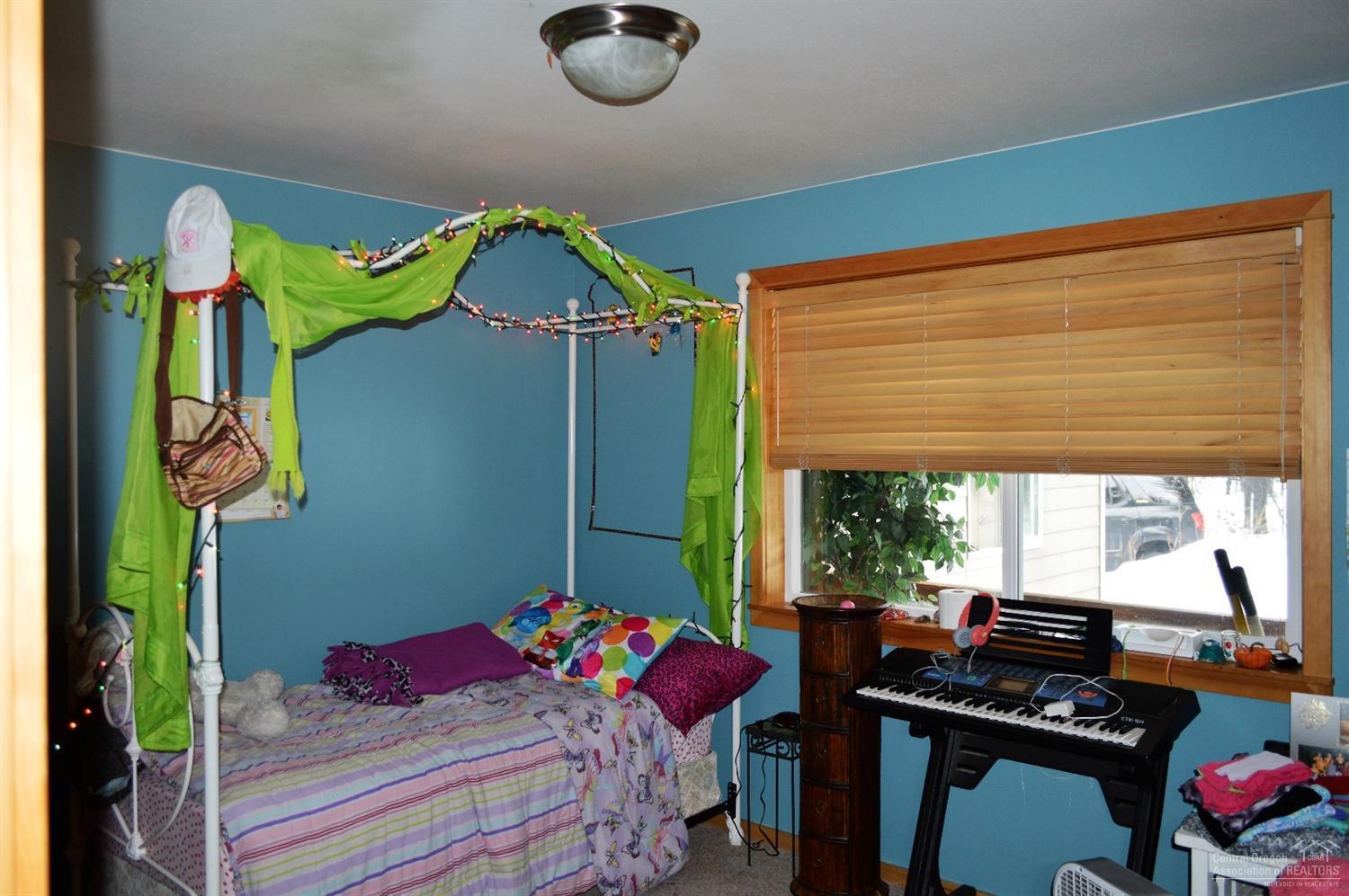 Pinewood Country Est - Residential