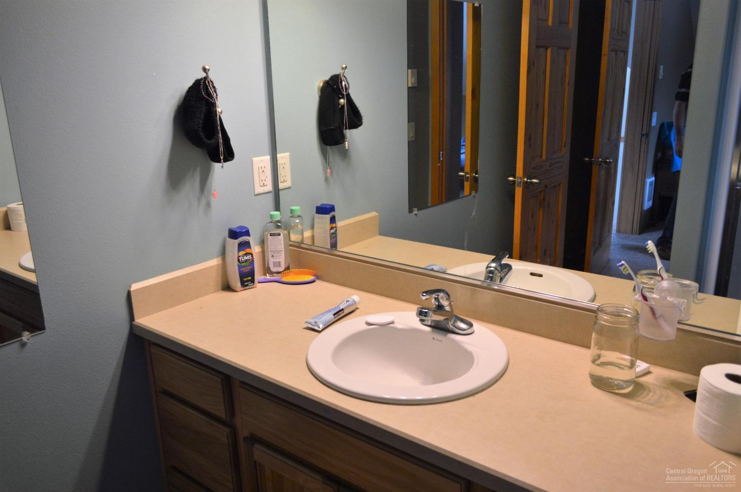 Pinewood Country Est - Residential