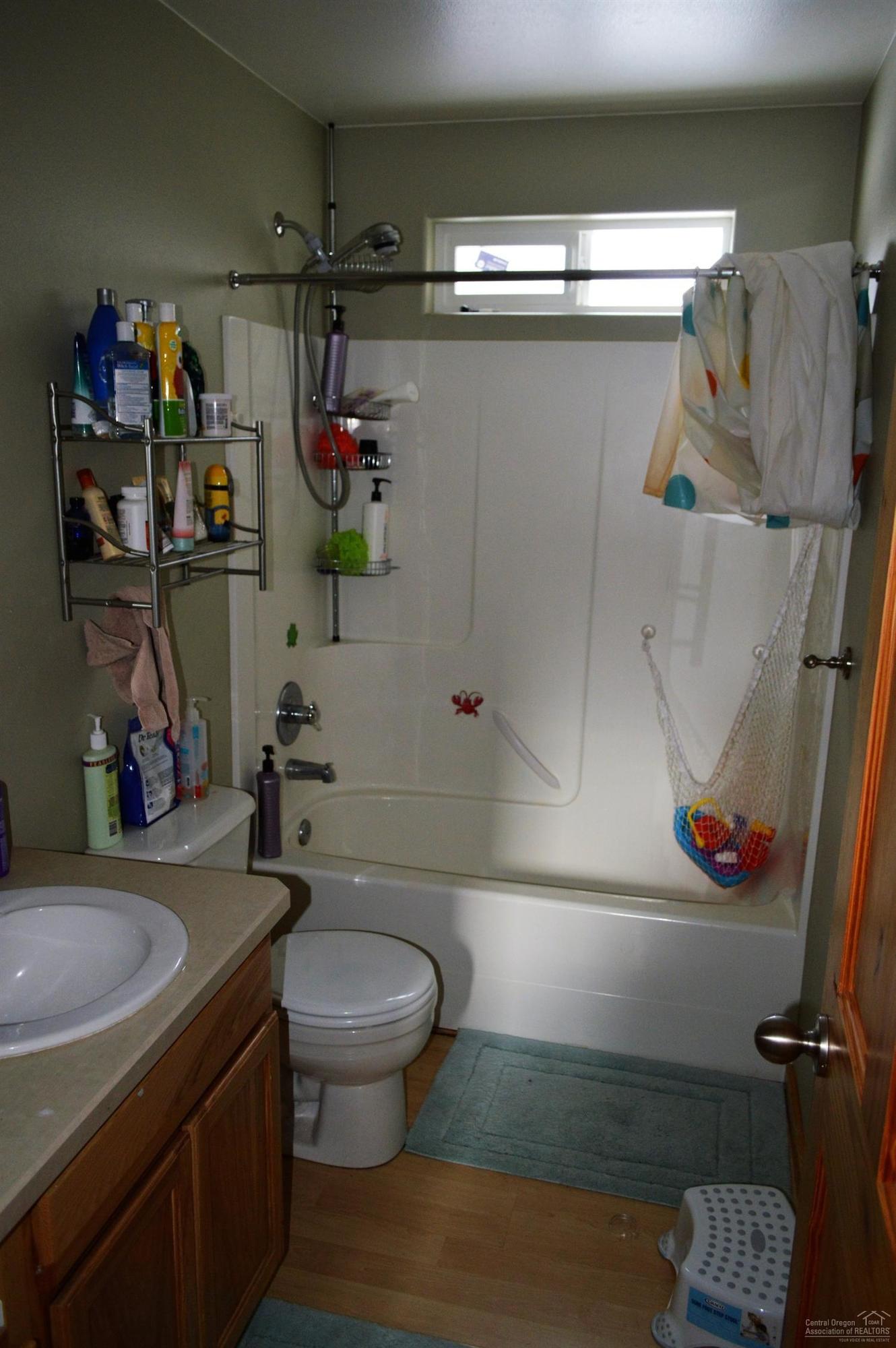 Pinewood Country Est - Residential