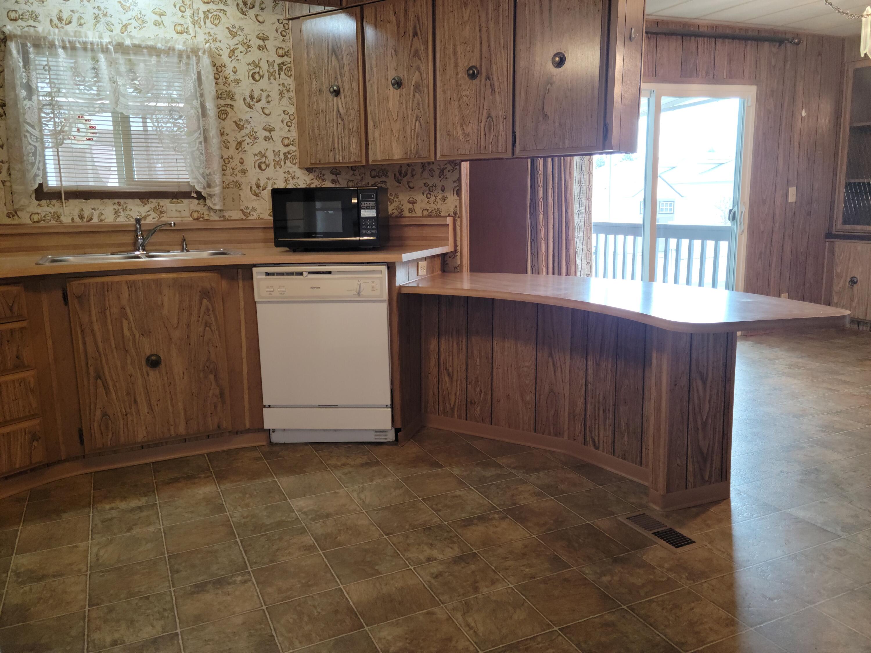 Rogue Lea Estates - Residential