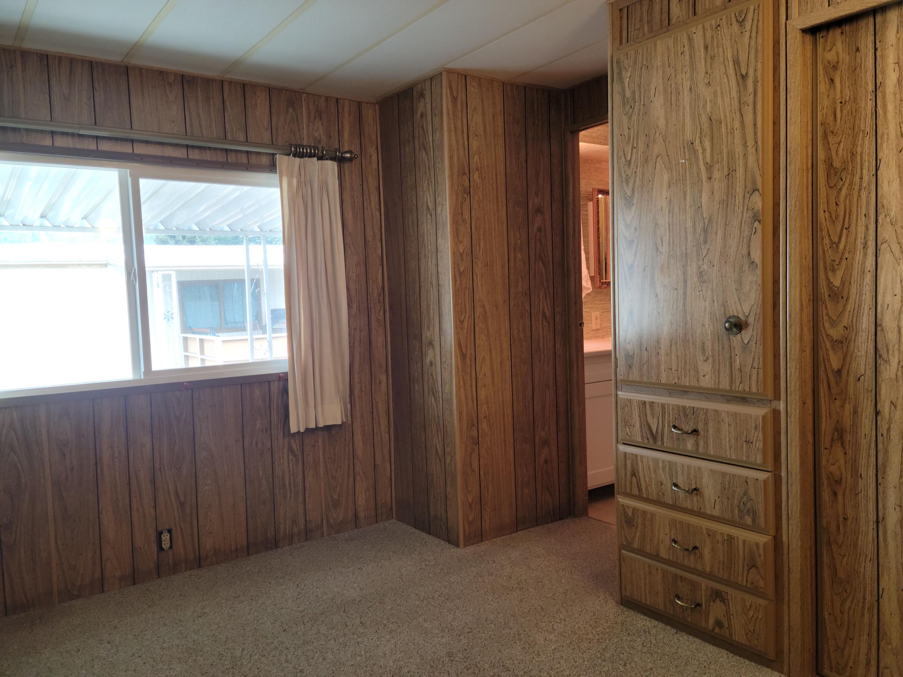 Rogue Lea Estates - Residential