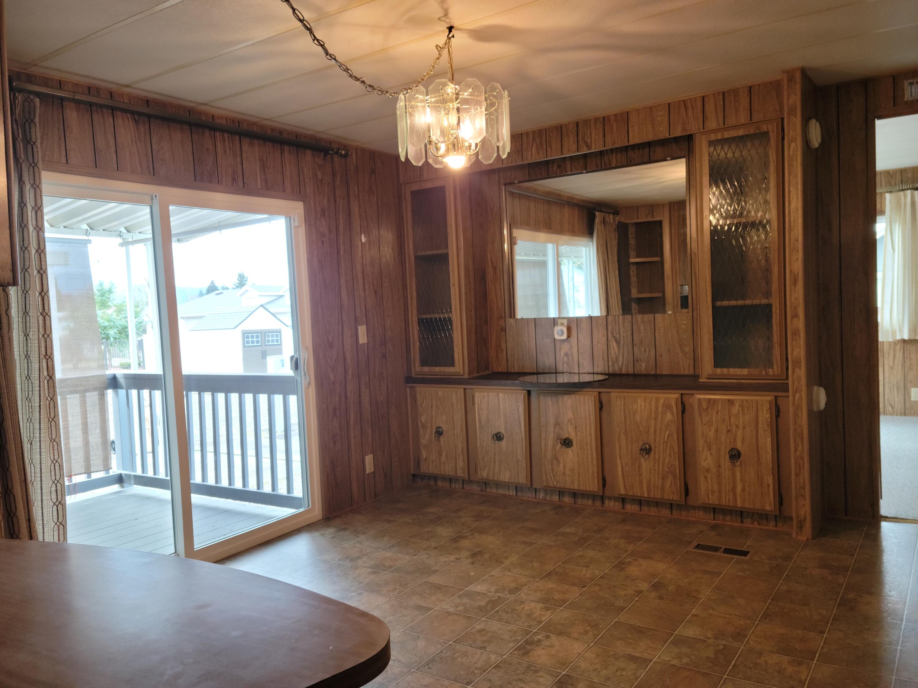 Rogue Lea Estates - Residential