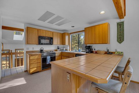 Tiny photo for 58035 Kinglet Road #16, Sunriver, OR 97707 (MLS # 220213958)