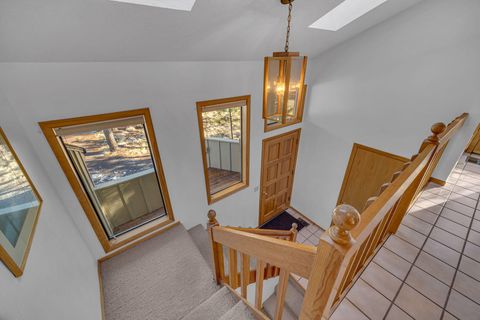 Tiny photo for 58035 Kinglet Road #16, Sunriver, OR 97707 (MLS # 220213958)