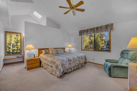 Tiny photo for 58035 Kinglet Road #16, Sunriver, OR 97707 (MLS # 220213958)