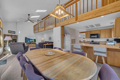 Tiny photo for 58035 Kinglet Road #16, Sunriver, OR 97707 (MLS # 220213958)