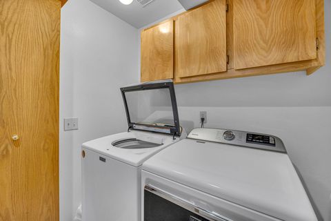 Tiny photo for 58035 Kinglet Road #16, Sunriver, OR 97707 (MLS # 220213958)