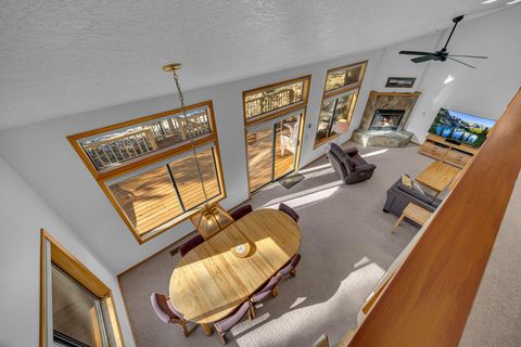 Tiny photo for 58035 Kinglet Road #16, Sunriver, OR 97707 (MLS # 220213958)