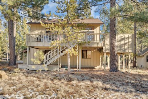 Tiny photo for 58035 Kinglet Road #16, Sunriver, OR 97707 (MLS # 220213958)