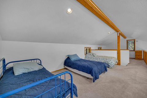 Tiny photo for 58035 Kinglet Road #16, Sunriver, OR 97707 (MLS # 220213958)