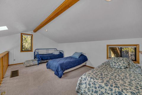 Tiny photo for 58035 Kinglet Road #16, Sunriver, OR 97707 (MLS # 220213958)
