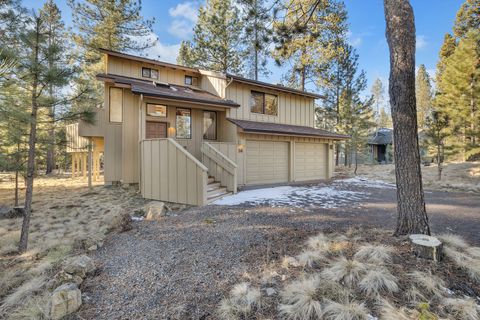 Tiny photo for 58035 Kinglet Road #16, Sunriver, OR 97707 (MLS # 220213958)