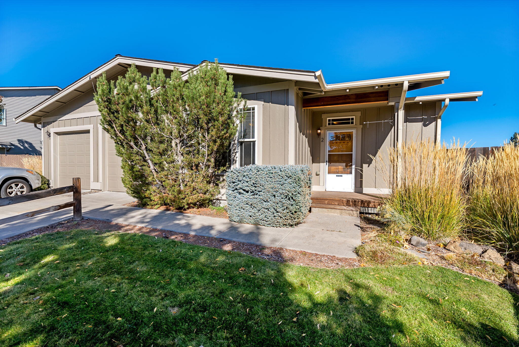 822 NE Hidden Valley Drive