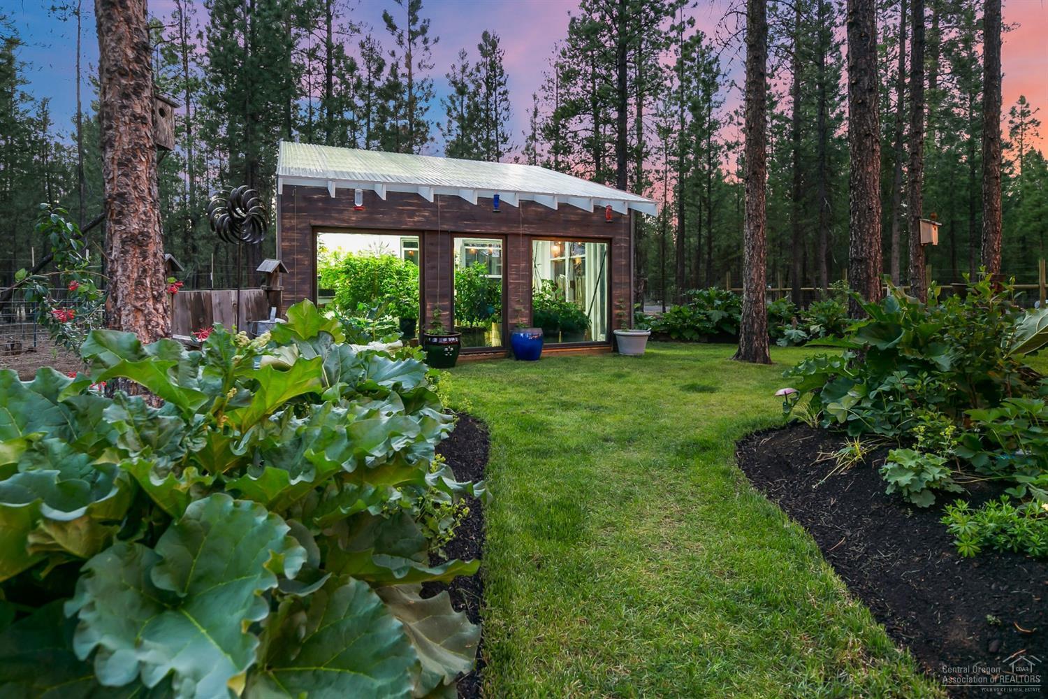 Ponderosa Pines - Residential