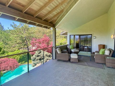 Tiny photo for 1630 NW Olmar Drive, Grants Pass, OR 97526 (MLS # 220217656)