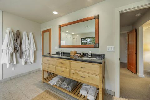 Tiny photo for 1630 NW Olmar Drive, Grants Pass, OR 97526 (MLS # 220217656)