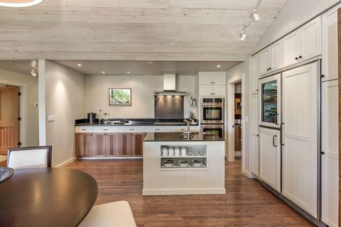 Tiny photo for 1630 NW Olmar Drive, Grants Pass, OR 97526 (MLS # 220217656)