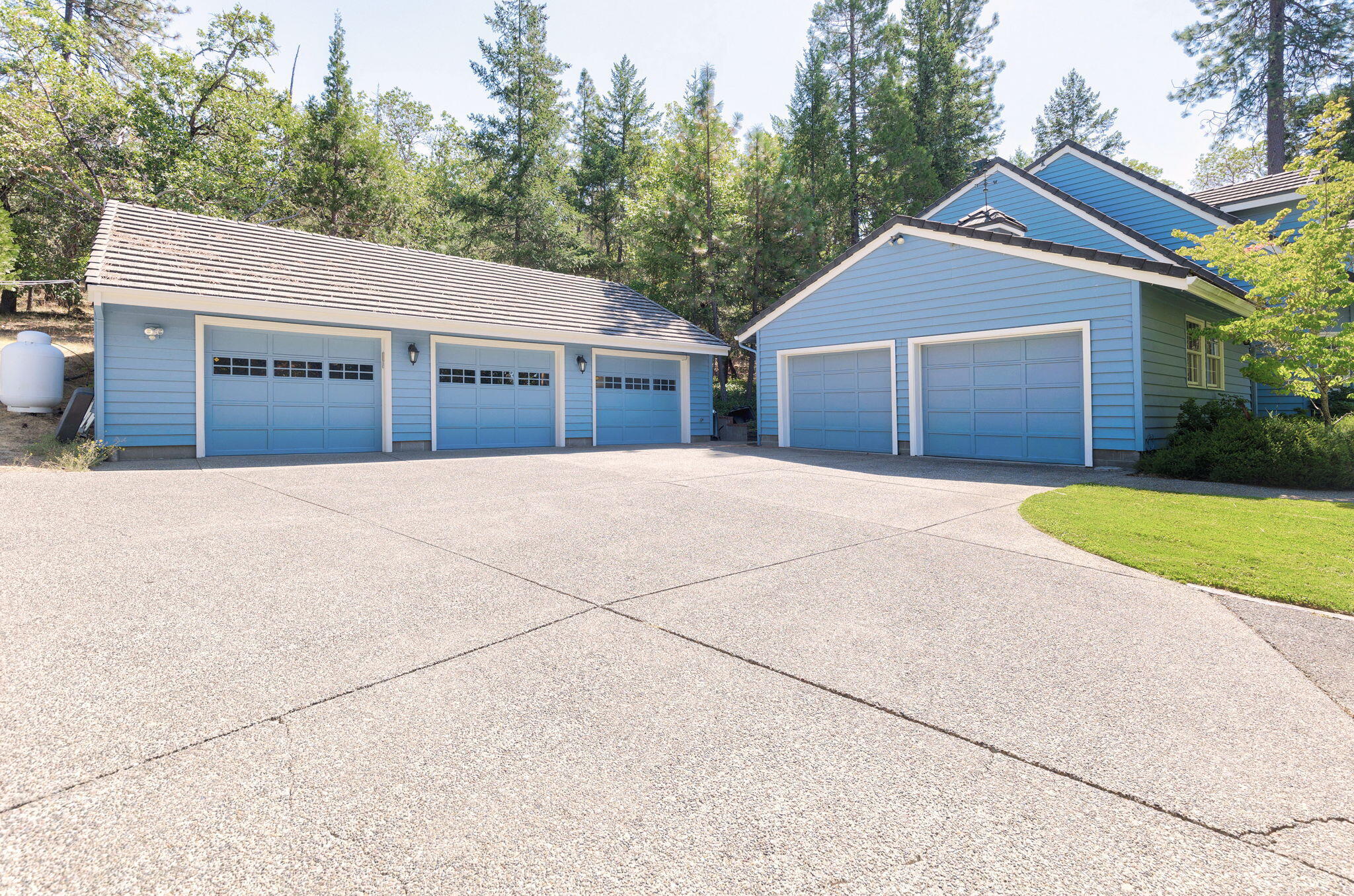 Country Hills Estates - Residential