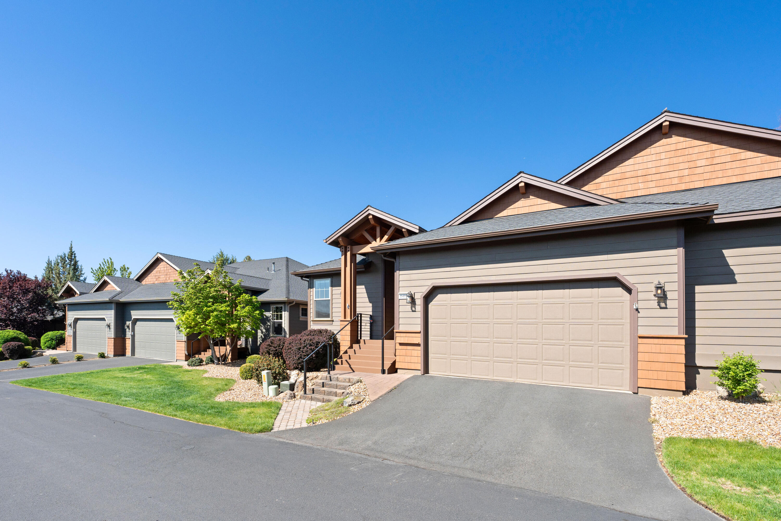 8413 Forest Ridge Loop