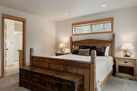 Tiny photo for 57561 Whistler Lane, Sunriver, OR 97707 (MLS # 220216921)