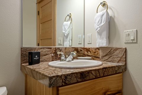 Tiny photo for 57561 Whistler Lane, Sunriver, OR 97707 (MLS # 220216921)