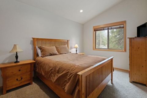 Tiny photo for 57561 Whistler Lane, Sunriver, OR 97707 (MLS # 220216921)