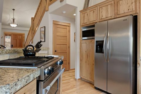 Tiny photo for 57561 Whistler Lane, Sunriver, OR 97707 (MLS # 220216921)