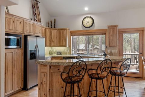 Tiny photo for 57561 Whistler Lane, Sunriver, OR 97707 (MLS # 220216921)