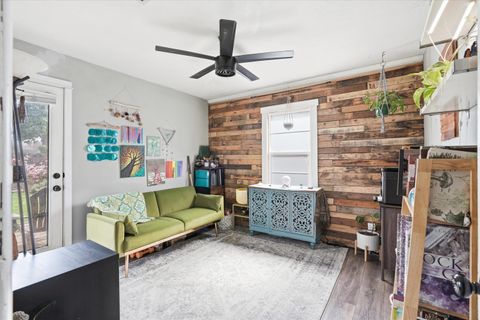 Tiny photo for 917 Grant Avenue, Medford, OR 97501 (MLS # 220217705)